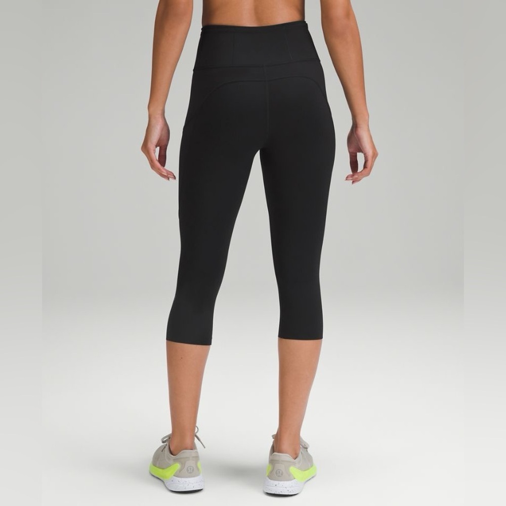 Lululemon Fast and Free High Rise Crop 19" 7 Pocket Legging - Picture 2 of 12